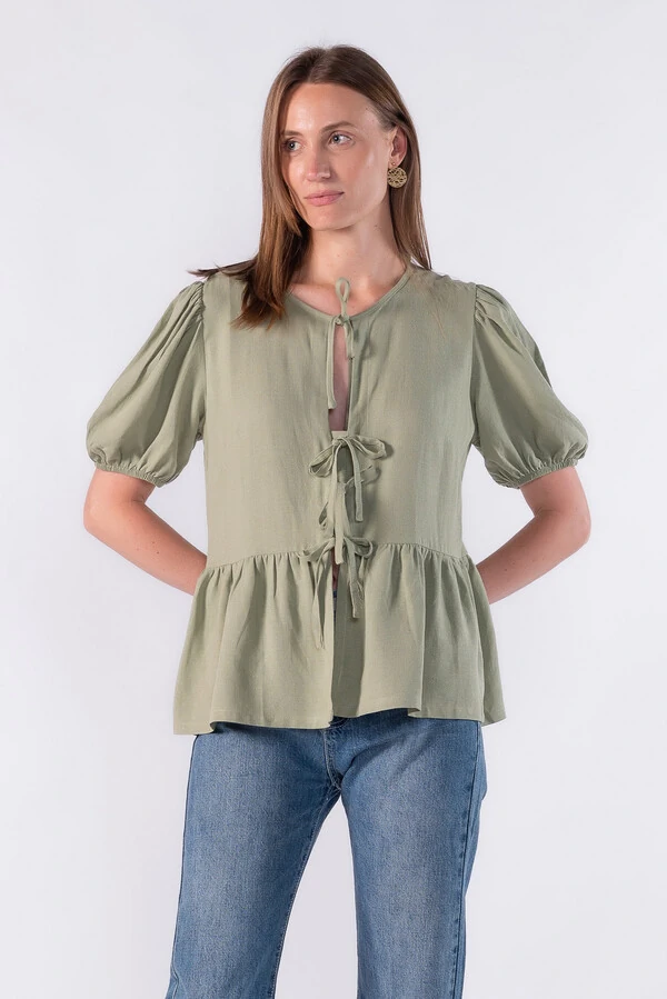 Blusa bata com amarracao frontal