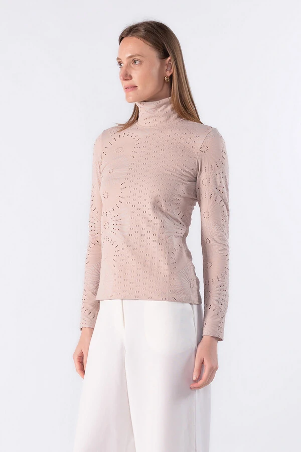 Blusa em poliamida gola alta