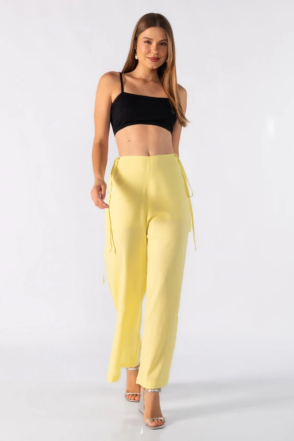 Calca reta amarracao laterais