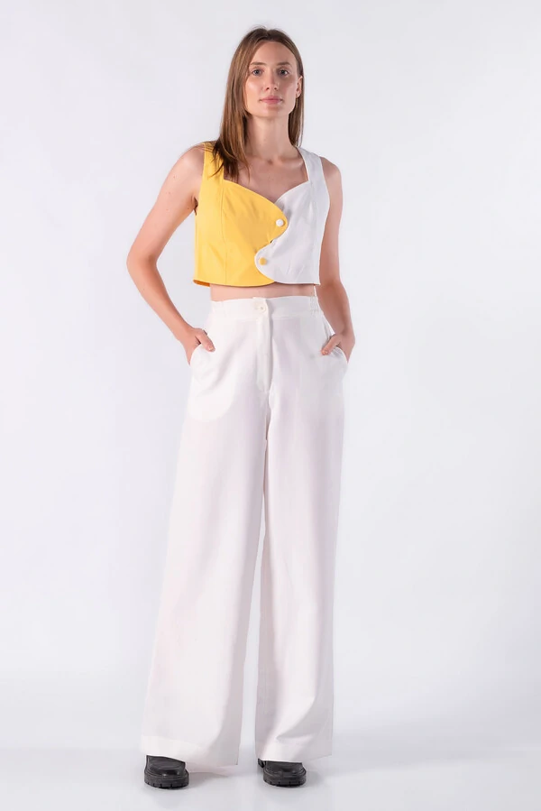 Blusa em alfaiataria bicolor