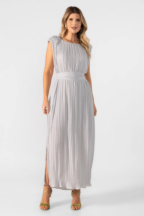 Vestido midi plissado com ombreiras