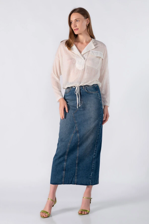 Blusa com cordao regulavel na cintura