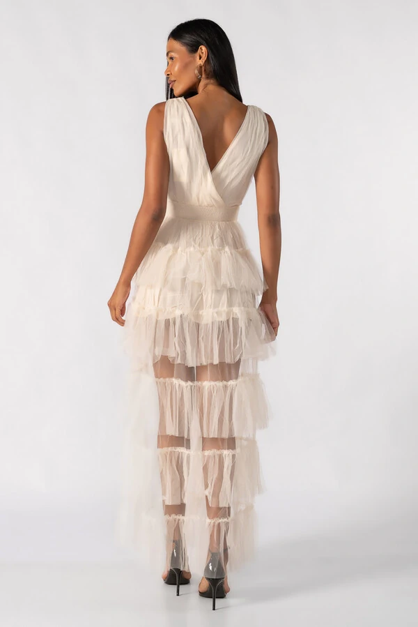 Vestido longo camadas tule