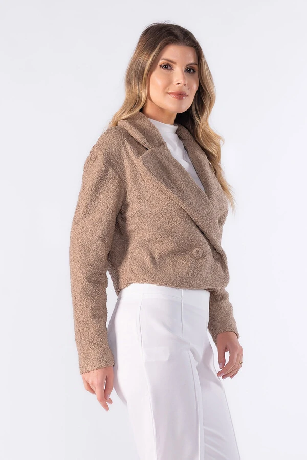 Casaco cropped pelinho