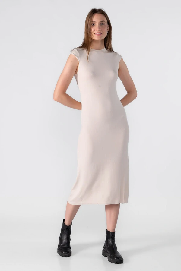Vestido midi canelado basico