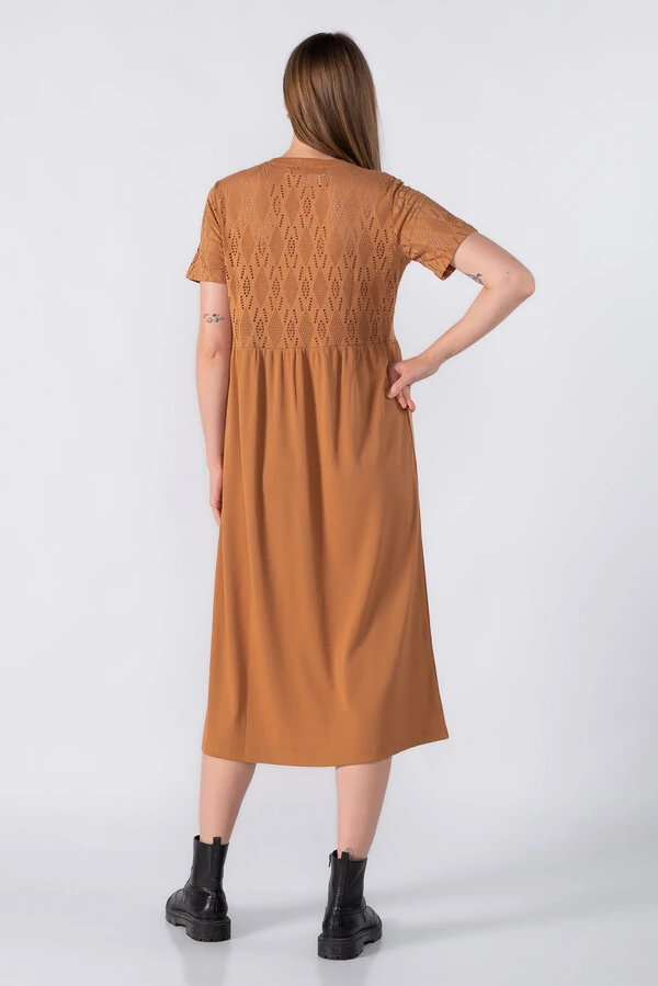 Vestido midi em laise e ribana