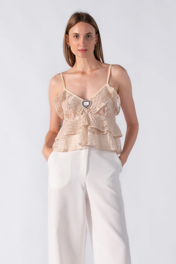 Blusa em renda com babados e alça fina