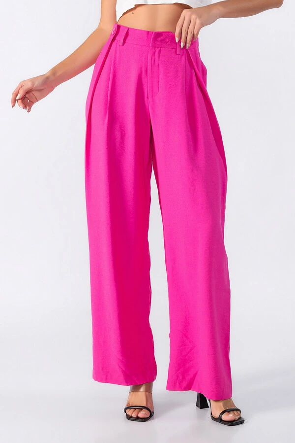 Calca pantalona com detalhe no cos