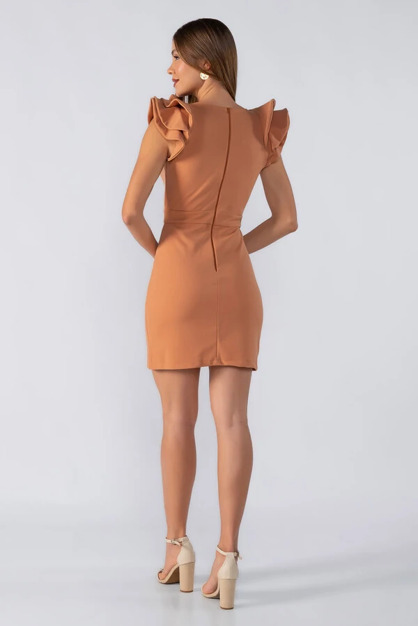 Vestido curto manga com recortes