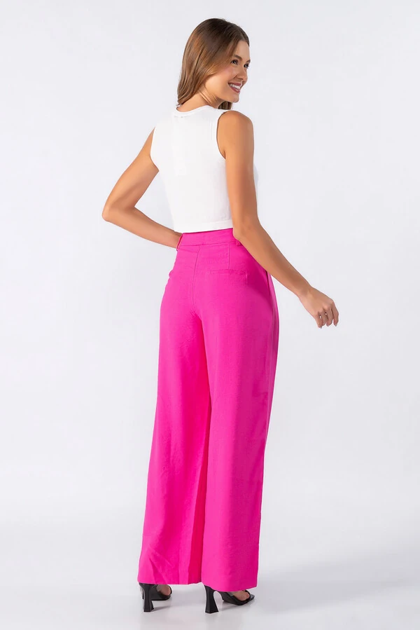 Calca pantalona com detalhe no cos