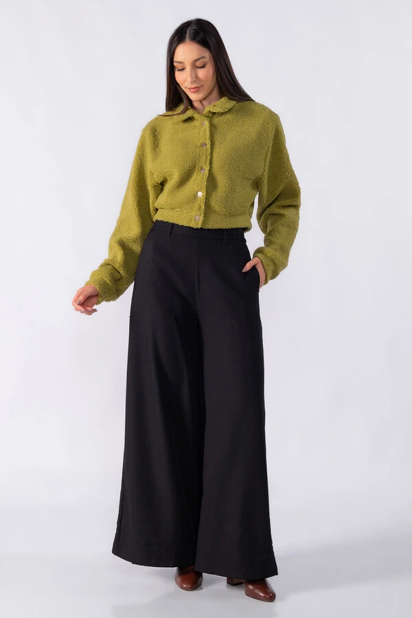 Casaco cropped botoes trabalhado