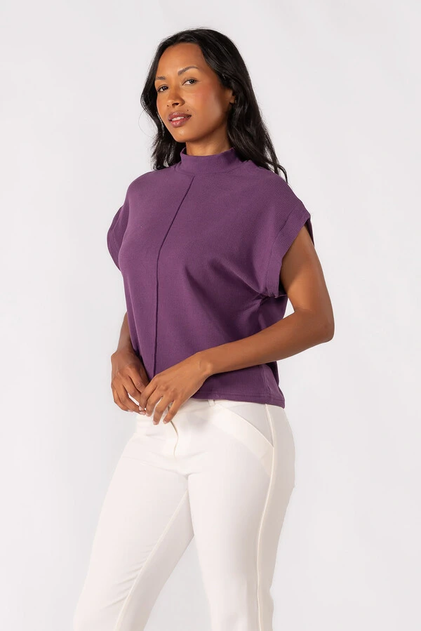 Blusa gola alta canelada