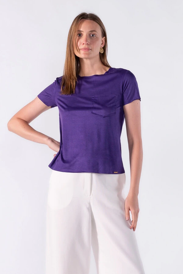 Blusa basica em suede