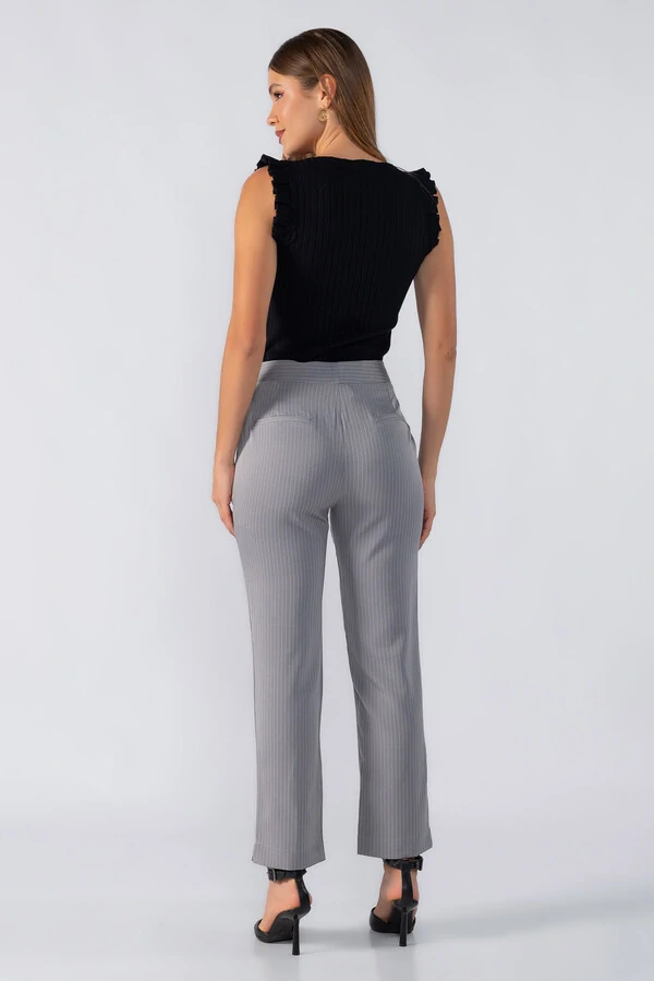 Blusa canelada babado manga