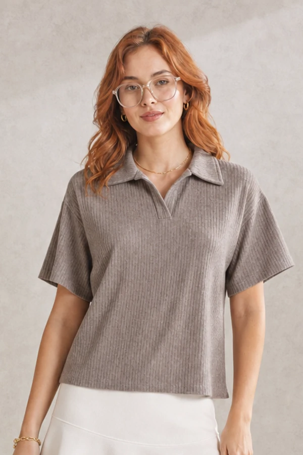 Blusa polo canelada