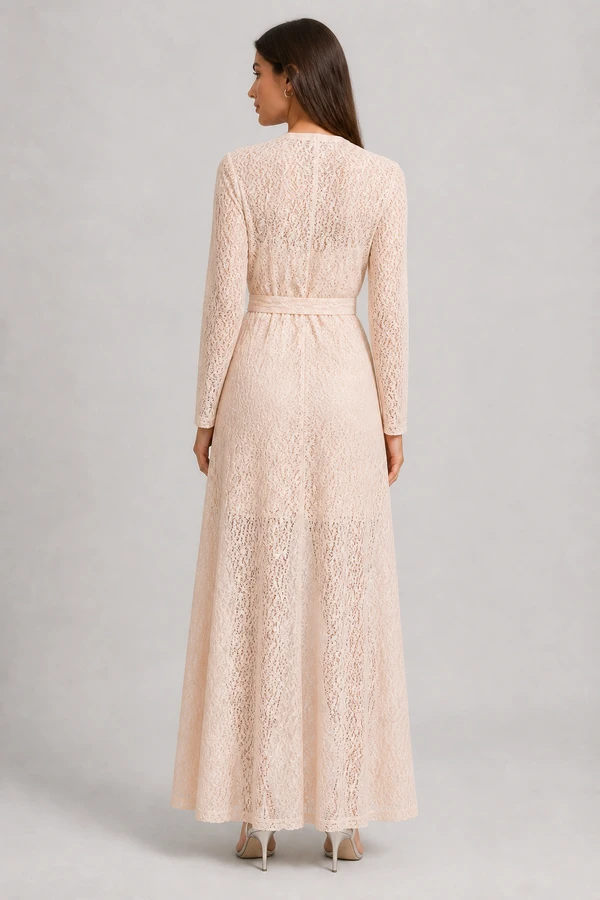 Vestido longo em renda