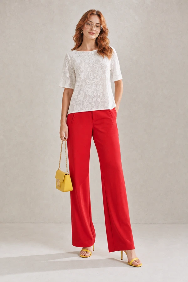 Blusa em renda