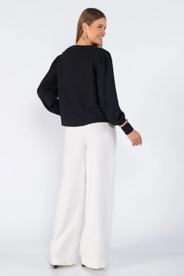 Blusa bata com amarracao no decote
