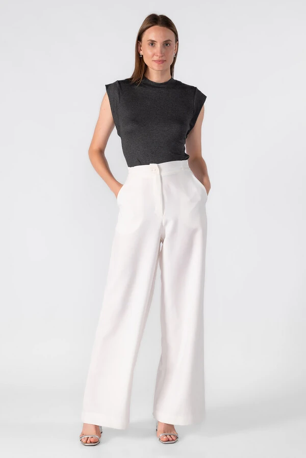 Blusa malha basica manga cavada