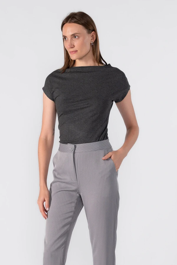 Blusa basica manga morcego