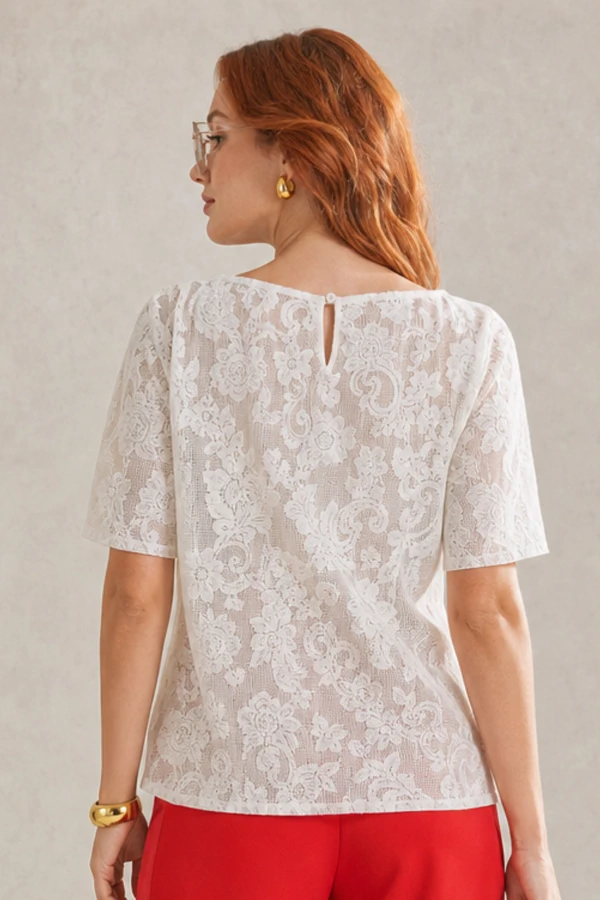 Blusa em renda