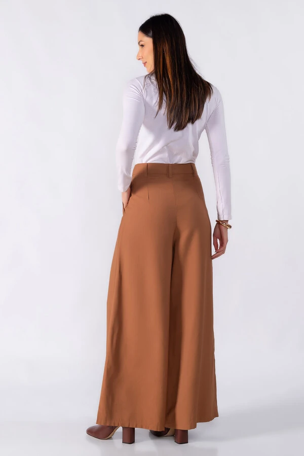 Pantalona com pregas frontal cintura alta