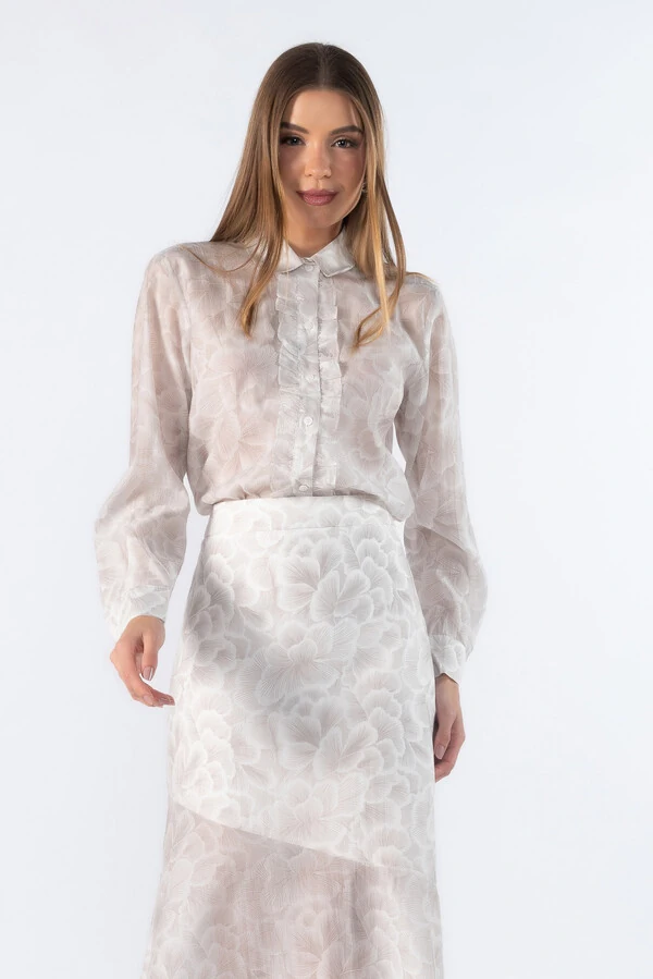 Camisa estampada detalhe em babado