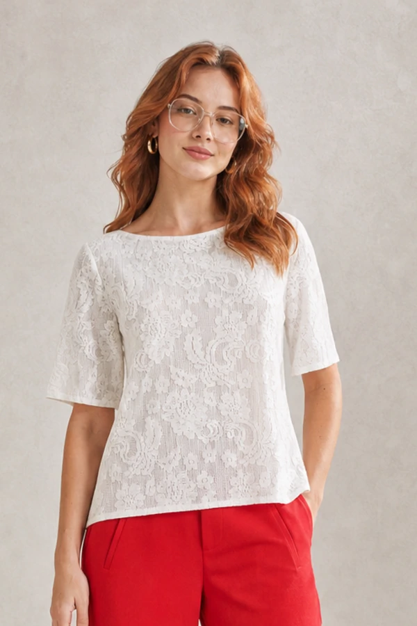 Blusa em renda
