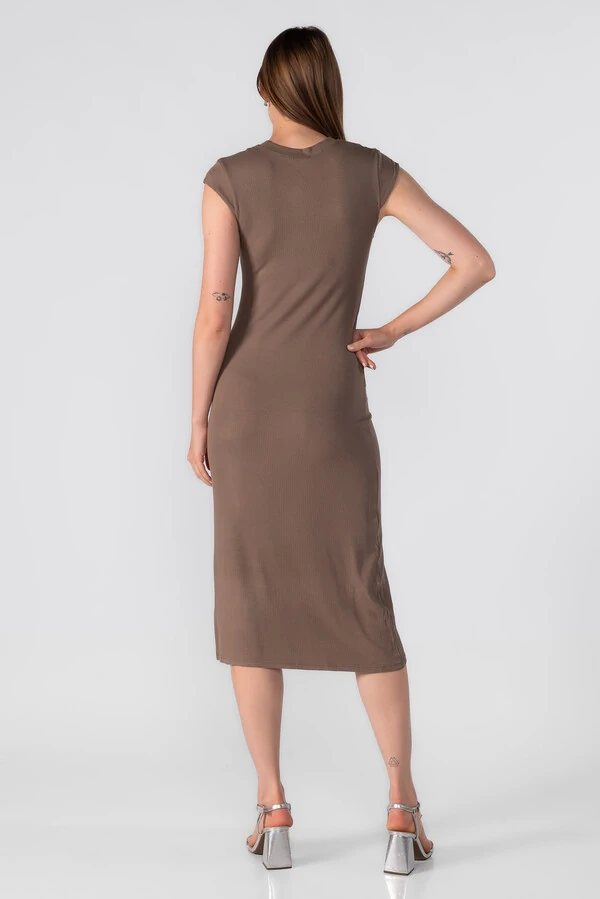 Vestido midi canelado basico