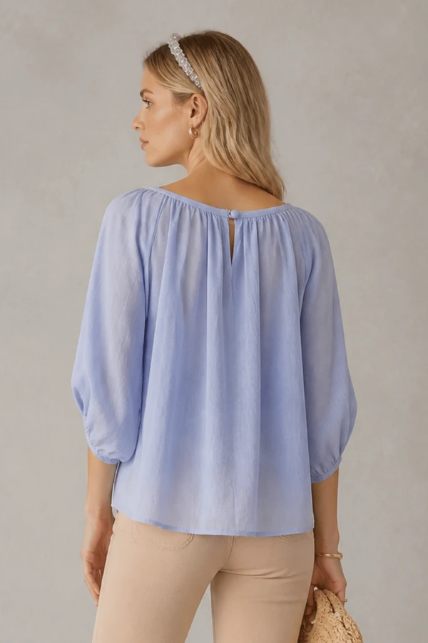 Blusa em crepe com pregas