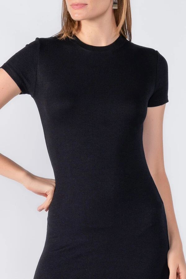 Vestido midi manga curta canelado