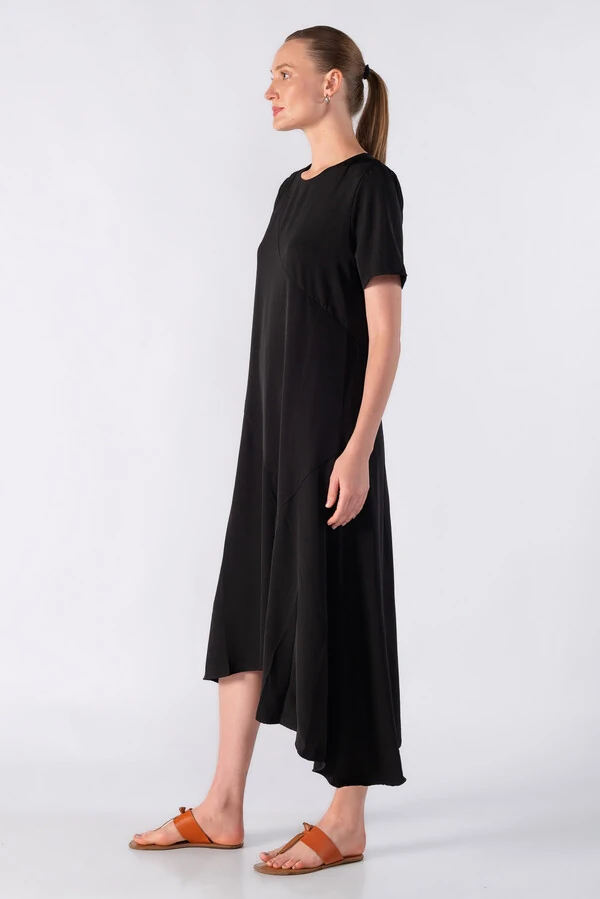 Vestido midi assimetrico
