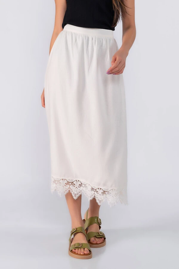 Saia midi com renda na barra
