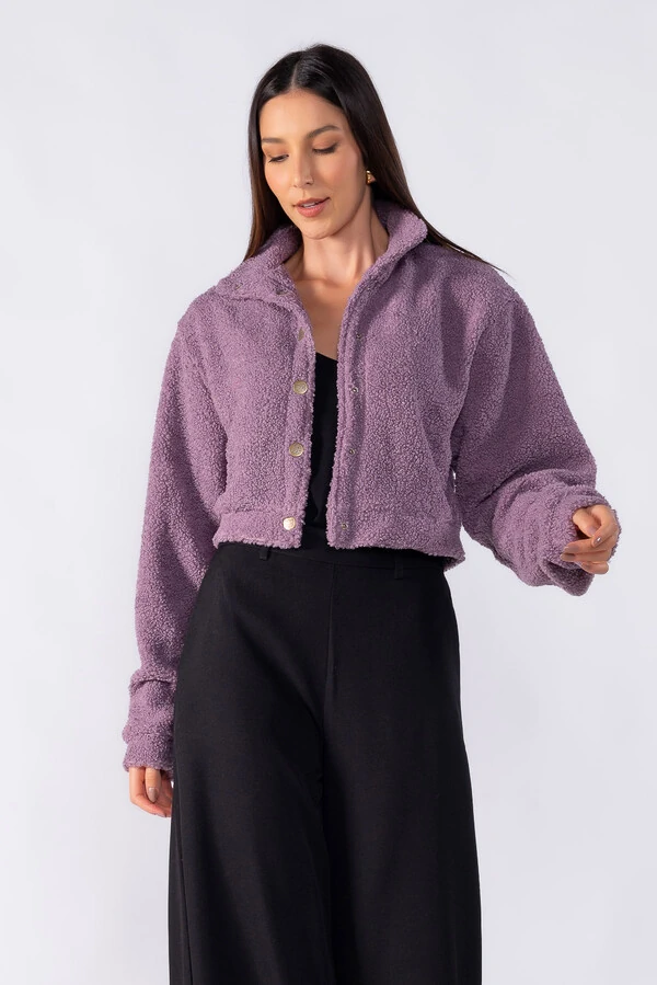 Casaco cropped botoes trabalhado