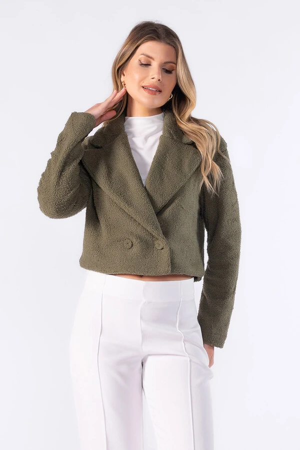 Casaco cropped pelinho
