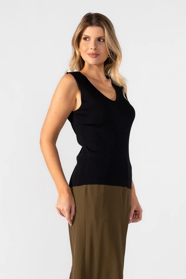 Blusa regata decote em v