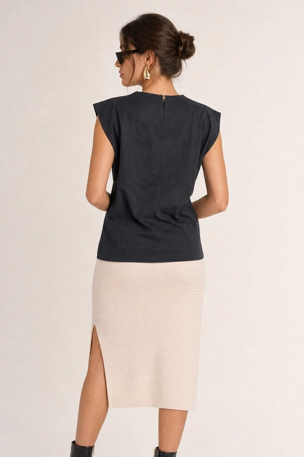 Blusa muscle pregas botao
