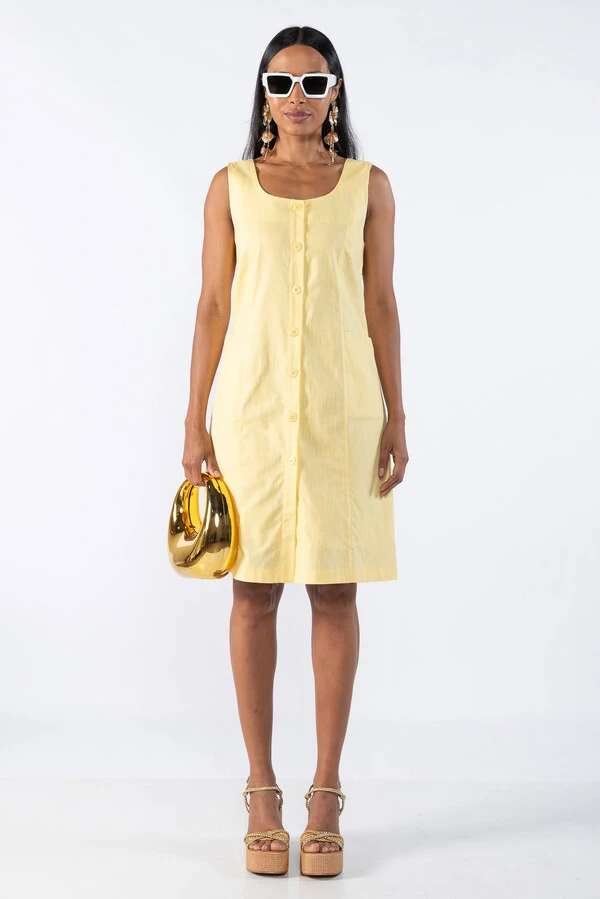 VESTIDO COM BOTOES E BOLSOS