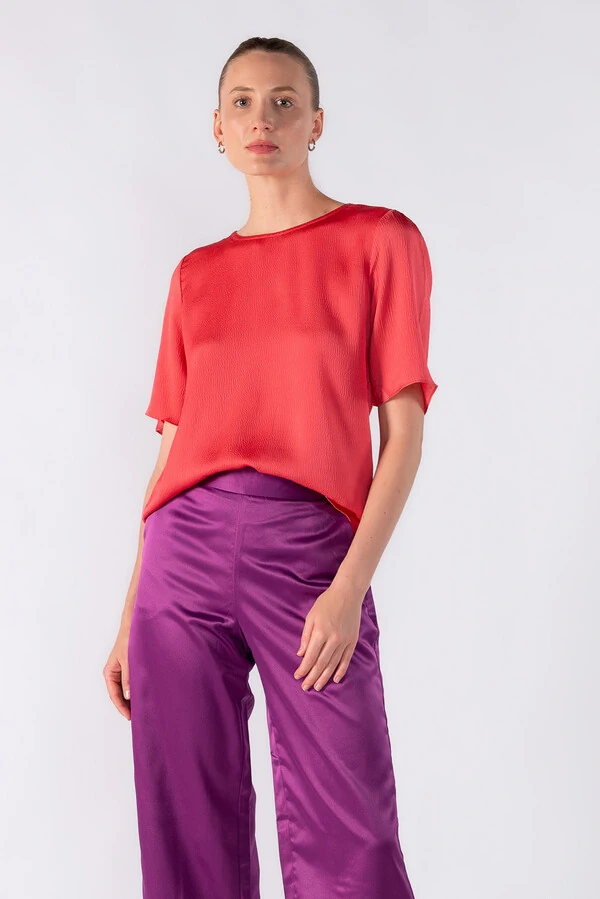 Blusa bata em crepe actinado meia manga