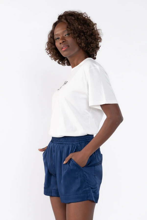 Shorts acetinado com elastico na cintura