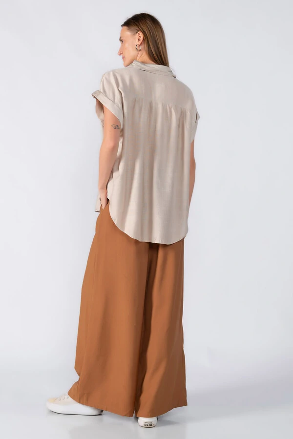 Camisa ampla barra dobrada