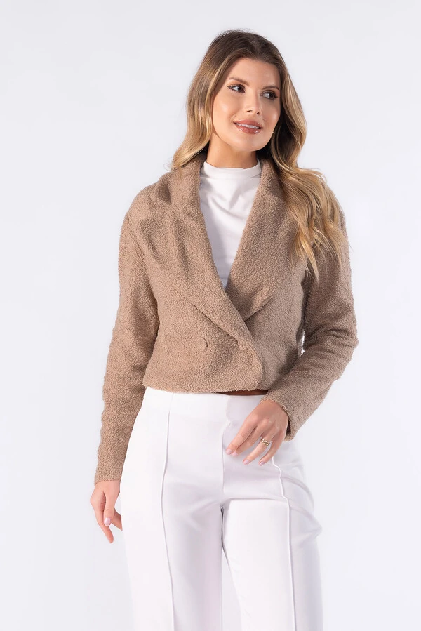 Casaco cropped pelinho