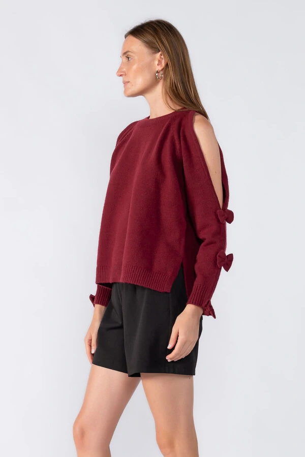 Blusa tricot detalhe em laco na manga
