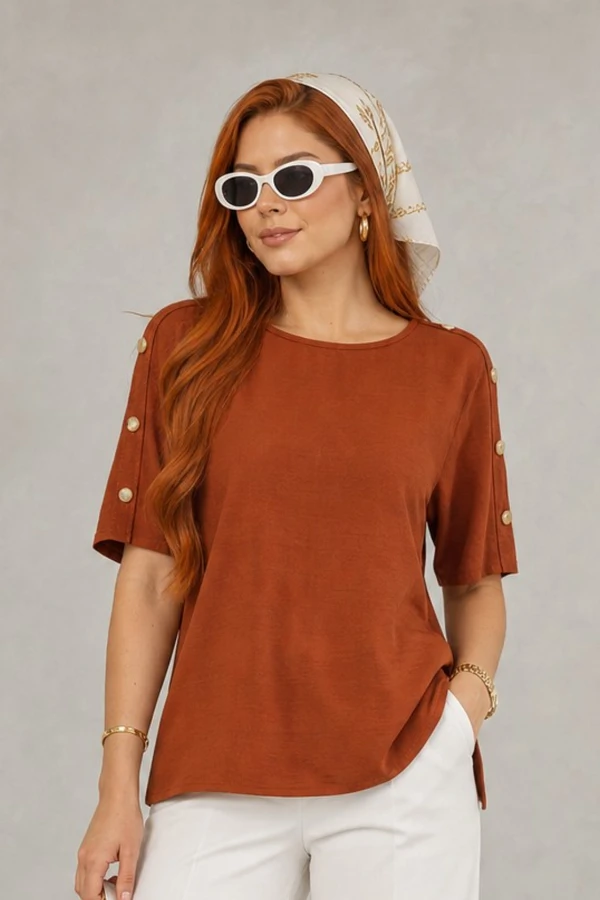 Conjunto calça e blusa com botões e manga