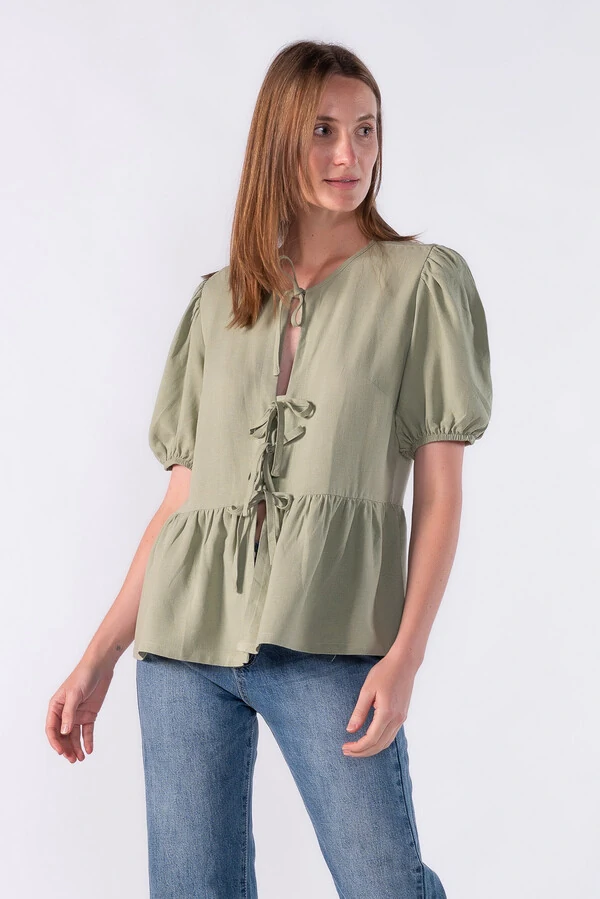 Blusa bata com amarracao frontal