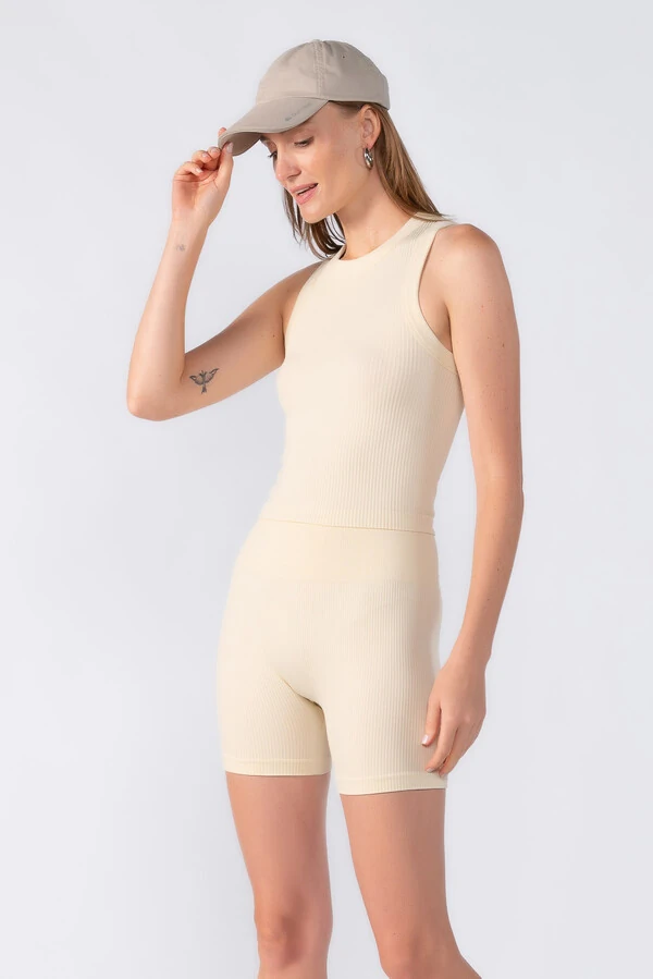 Conjunto cropped e short