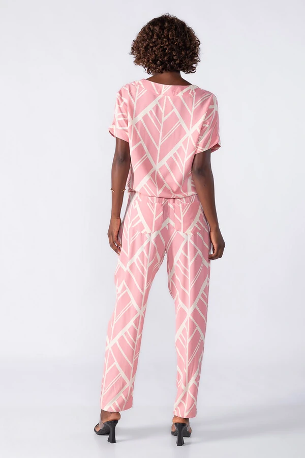 Conjunto calca com elastico e blusa com amarracao lateral