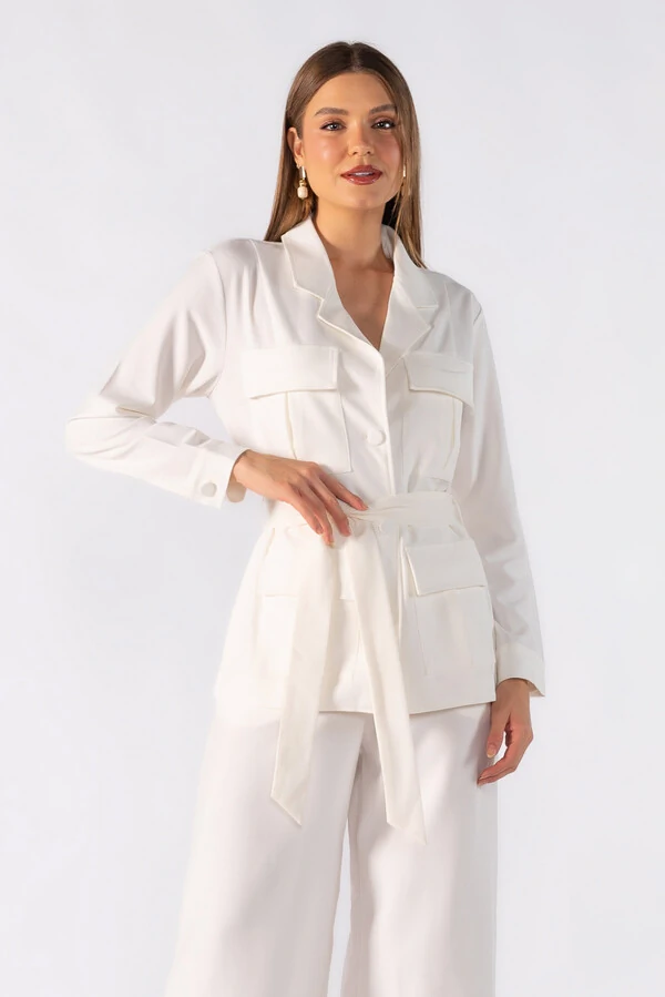 Casaco com bolso utilitarios