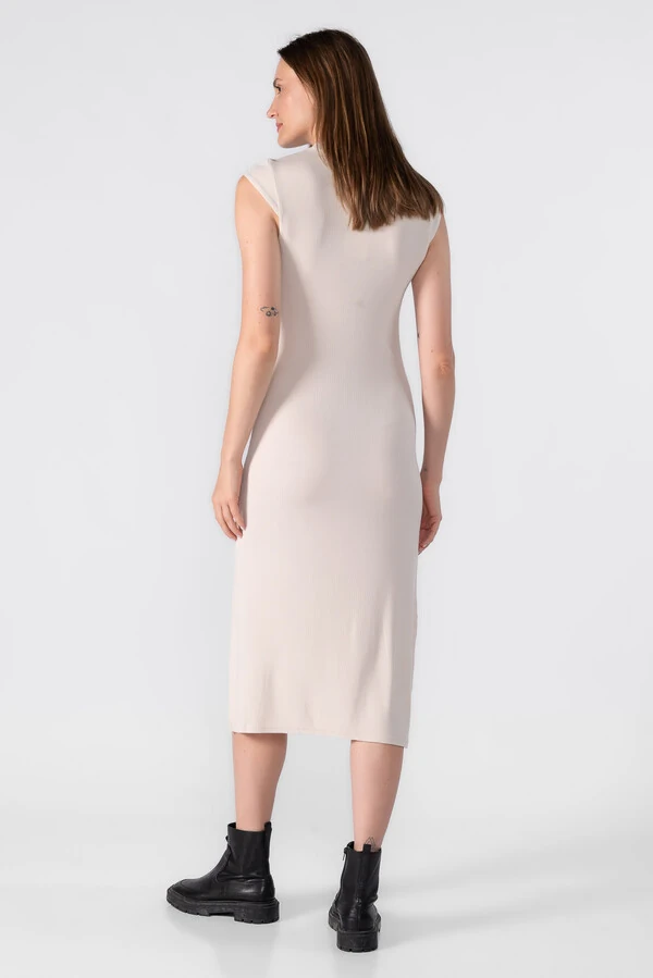Vestido midi canelado basico