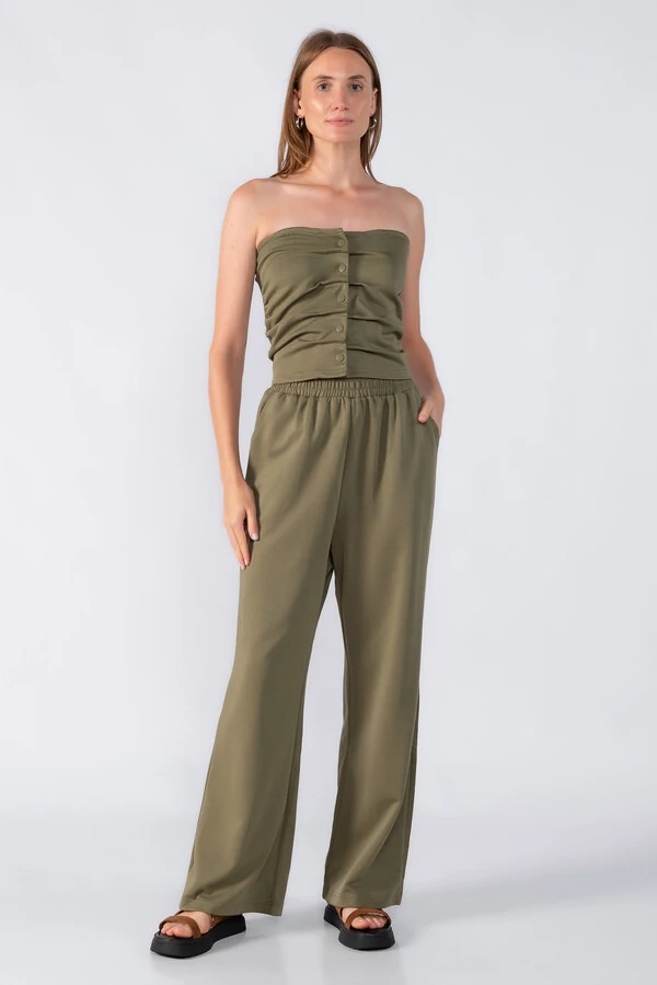 Conjunto cropped e calça pantalona